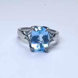 oval SB topaz ring